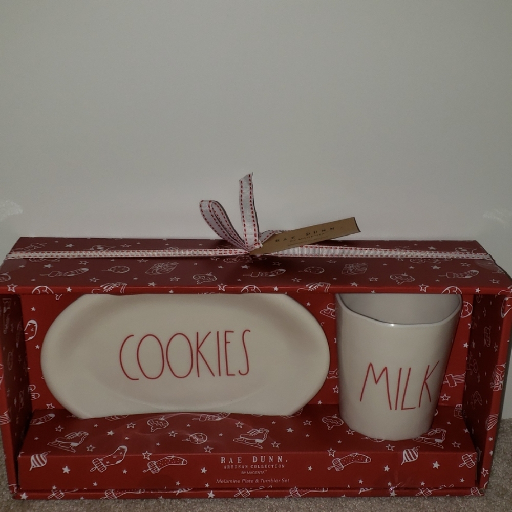 Rae dunn Melamine plate and tumbler set Christmas